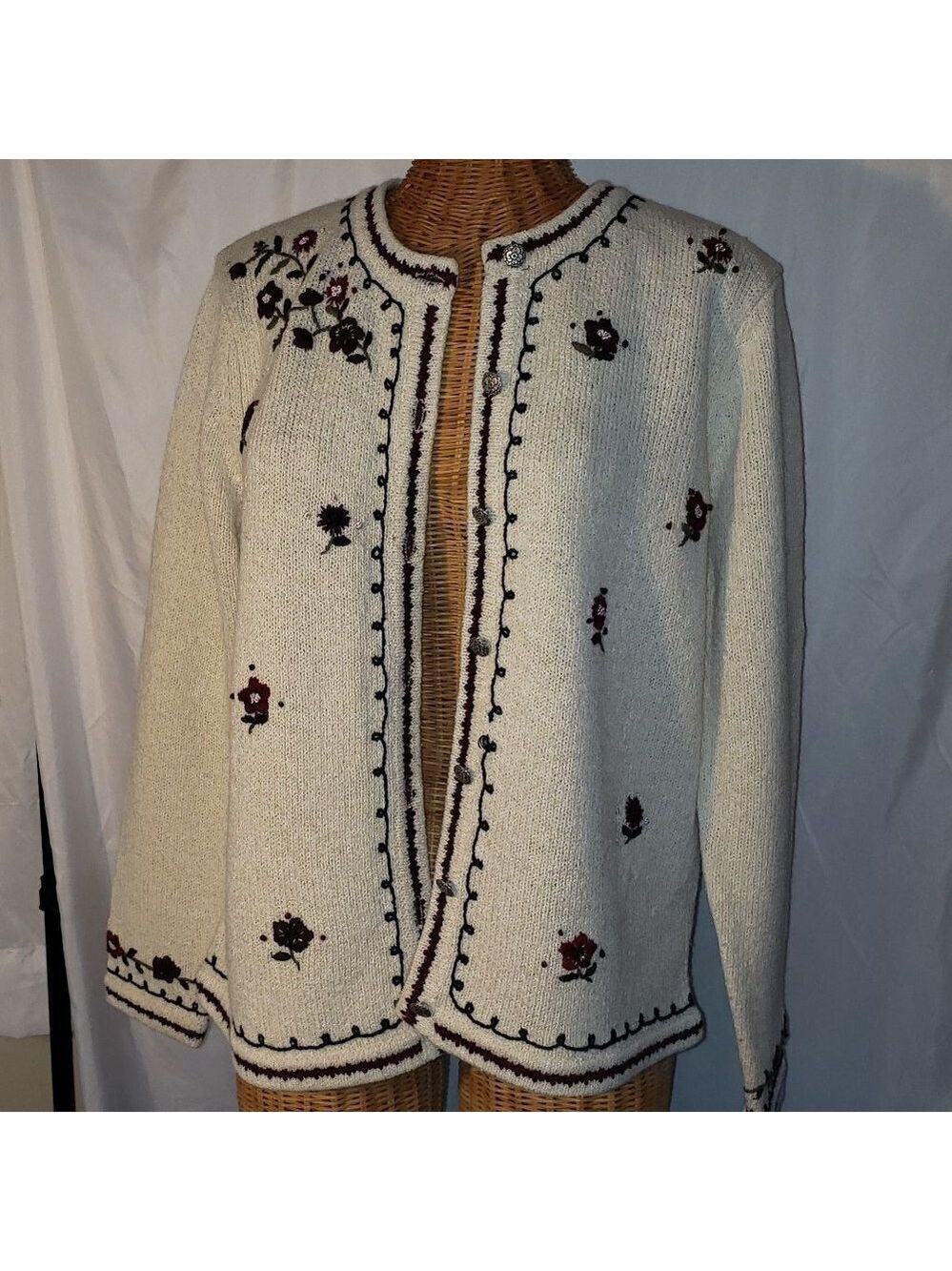 Ladies NORTHERN TRADITIONS Cardigan Sweater in Cream w/Floral Accents - M
